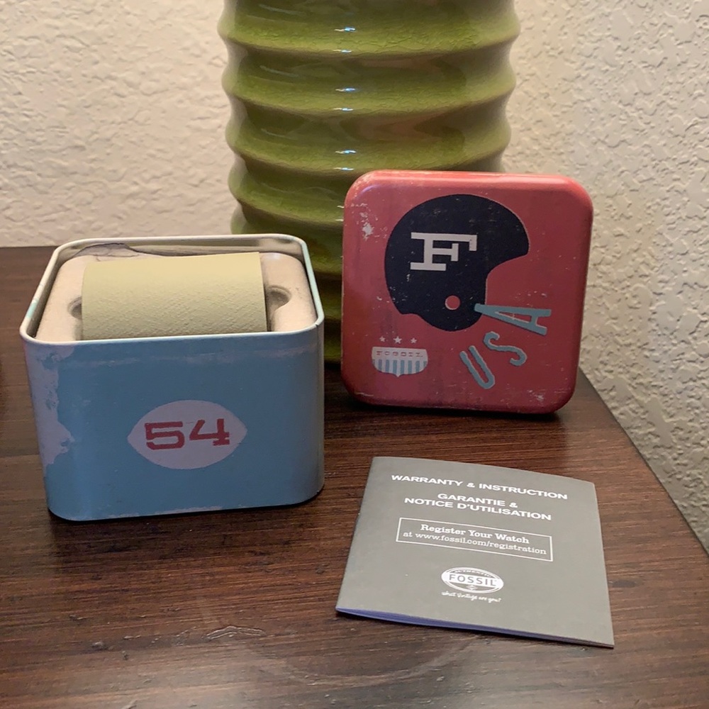 Fossil Watch BOX with warranty pamphlet